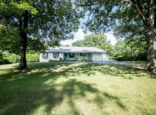 215 Lakewood Loop, Marshfield, MO 65706