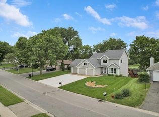 7924 Island Rd, Eden Prairie, MN 55347