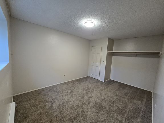 4th image of 105 SW Cherry Park Rd