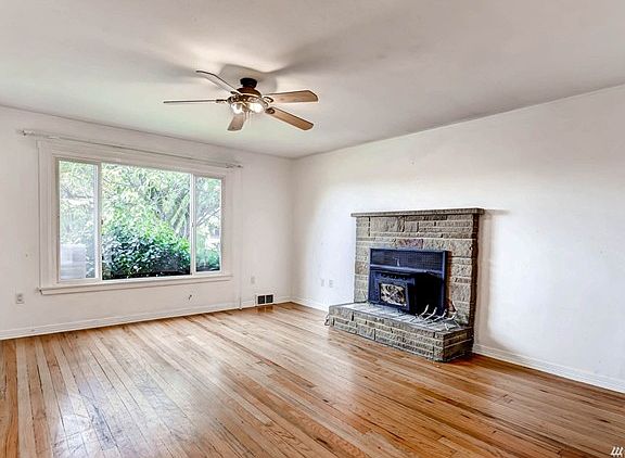 3rd image of 4810 S Thompson Ave