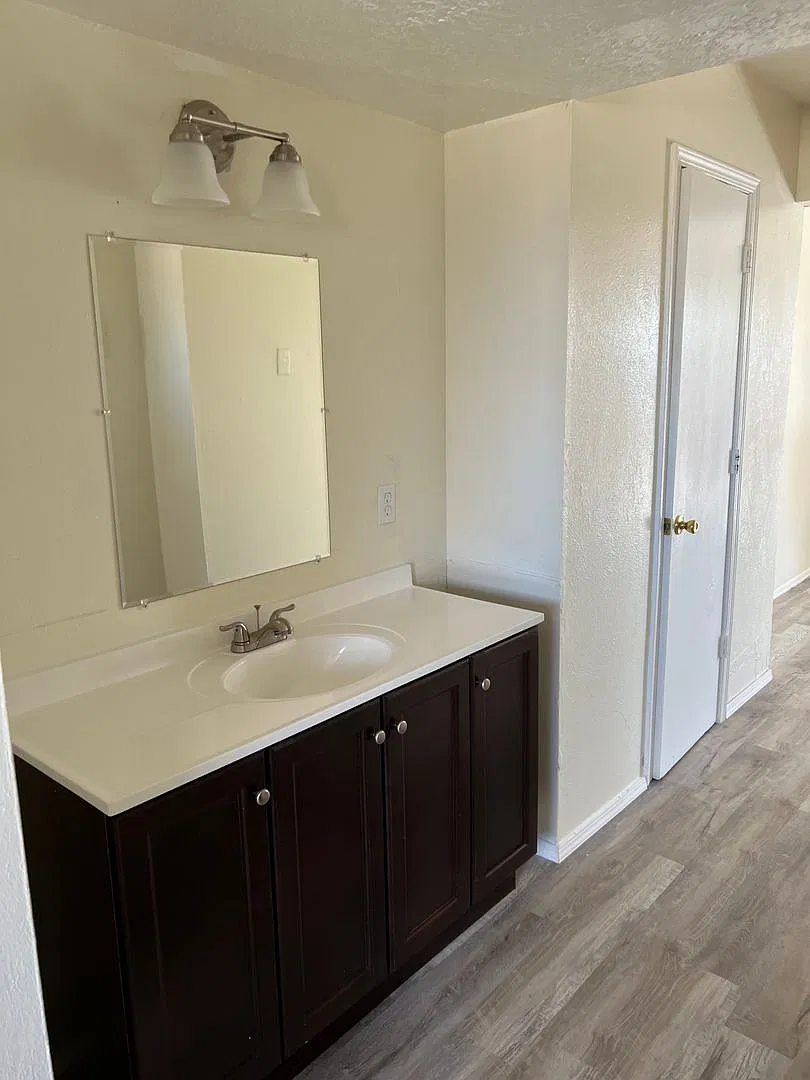 Zuni Princess Apartments — Photo 3