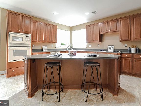 5th image of 23404 Canna Ct
