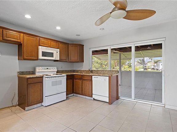 5th image of 5207 NW 28TH Avenue
