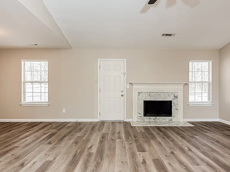 3060 Century Ln — Photo 3