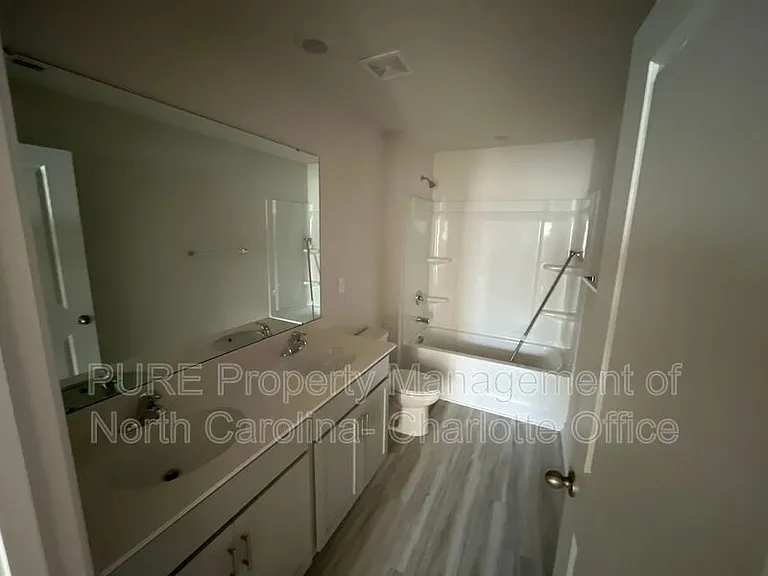 128 Sycamore Springs Dr — Photo 23