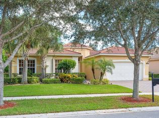 7152 Corning Cir, Boynton Beach, FL 33437