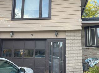 71 Harris Pl, Ottawa, ON K2G 2P7