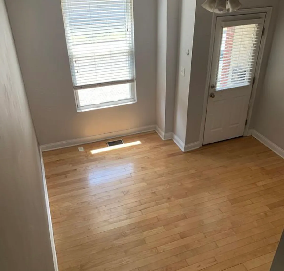 2 bed, 780 sqft, $1,500 — Photo 4