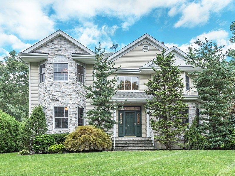 62 Bayberry Ln, Smithtown, NY 11787 Zillow