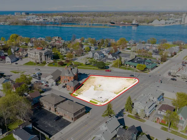 805 Pine Grove Ave, Pt Huron, MI 48060