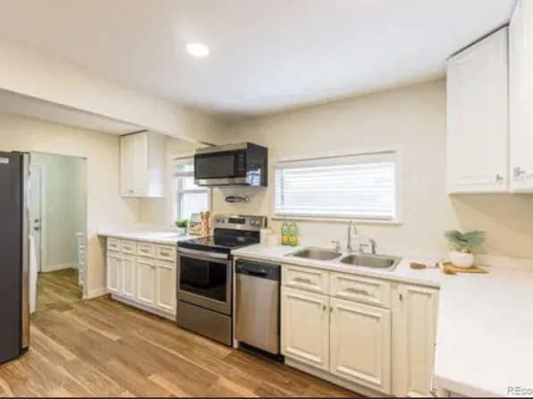2084 Elmira St, Aurora, CO 80010