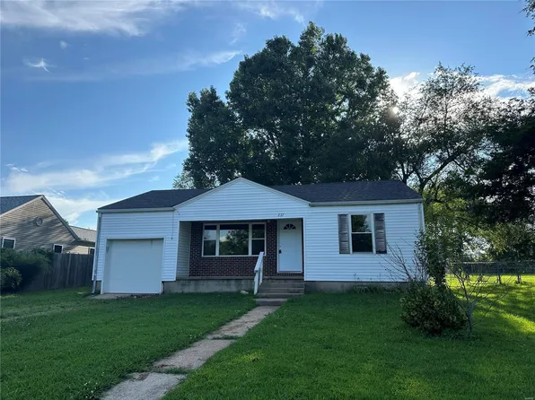 227 Donnalee Ave, Lebanon, MO 65536