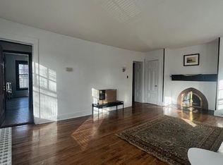 2854 N Summit Ave, Milwaukee, WI 53211