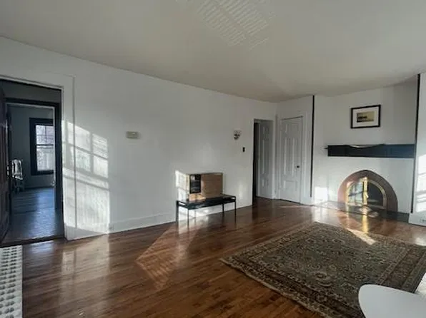 2854 N Summit Ave, Milwaukee, WI 53211