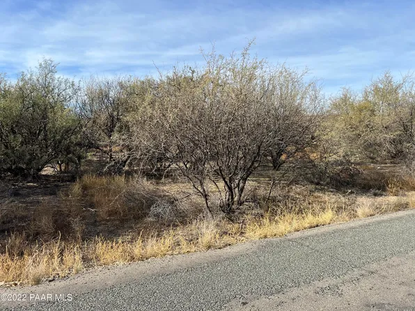 16648 S Cordes Lakes Dr, Mayer, AZ 86333