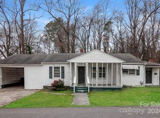 407 S Groves St, Dallas, NC 28034