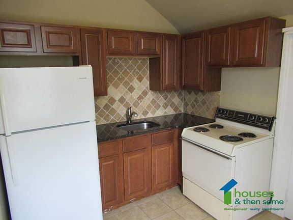4th image of 16 W Stone Ave APT 3