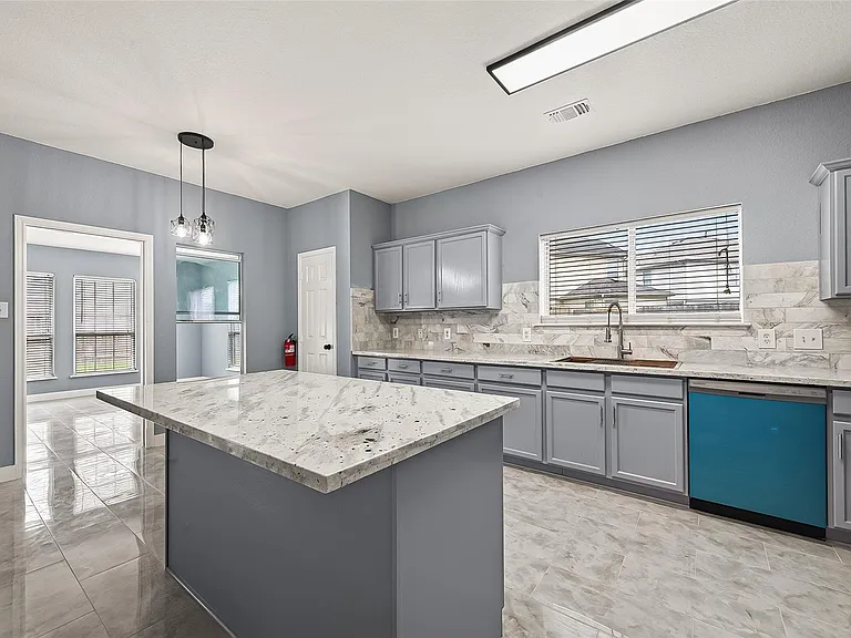 9526 Heflin Colony Dr — Photo 11