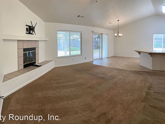 5th image of 1042 Bay Vista Ct