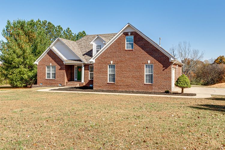 1st image of 621 Hillview Dr