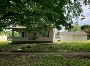 306 E Byron St, Sidney, IL