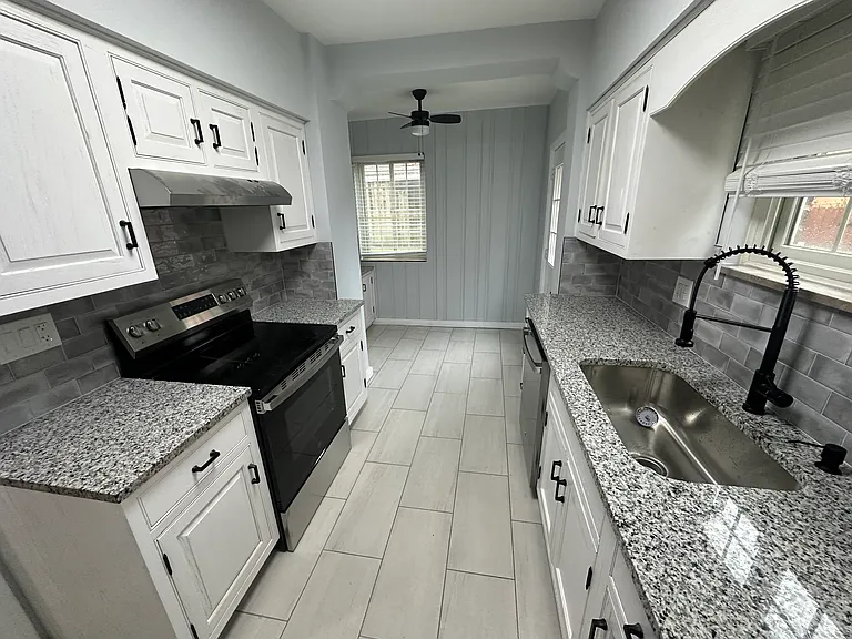 3891 Beechwood Blvd — Photo 15
