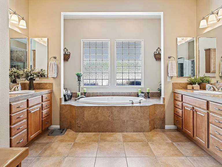 80445 Paria Way — Photo 38
