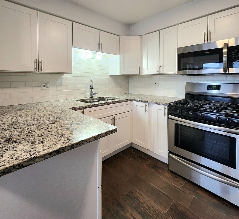 1st image of 5238 N Neenah Ave #3A