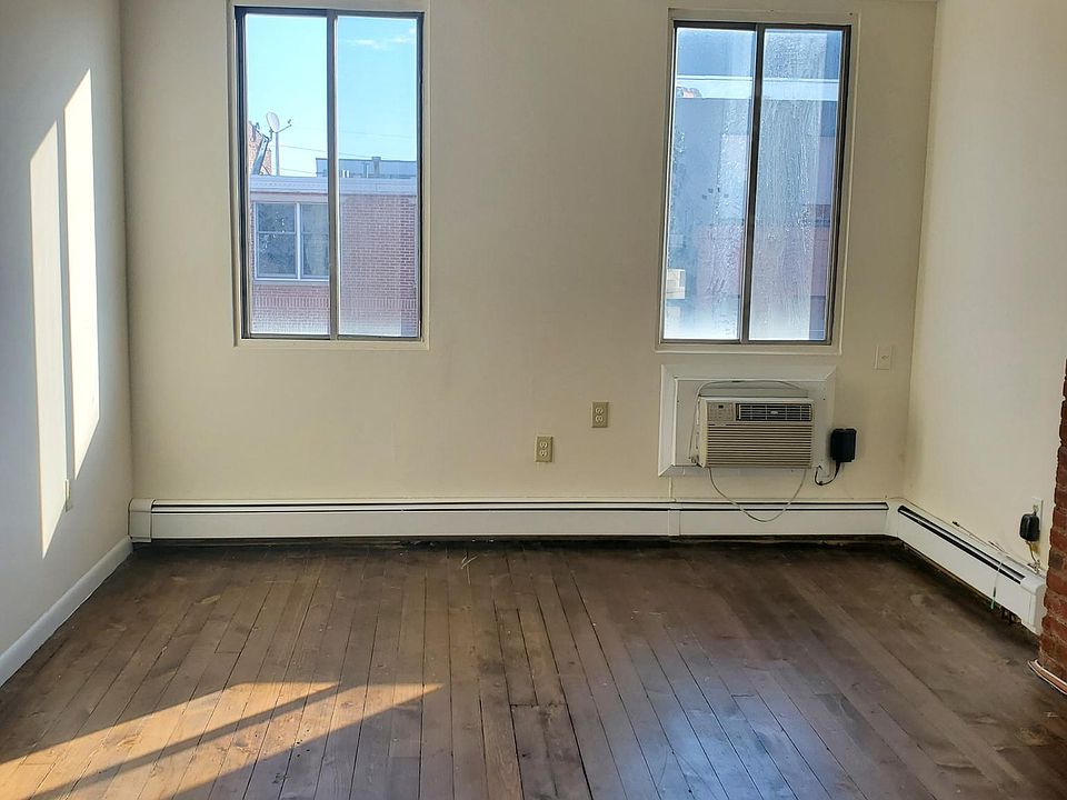 2nd image of 320 Monroe St APT 7