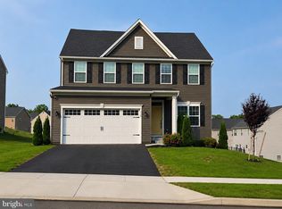 219 Chadsworth Way, York, PA 17402