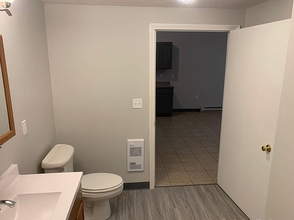 5th image of 12 Willow St #2