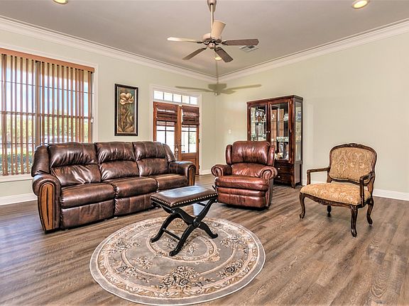 5th image of 9803 Belle Place Dr