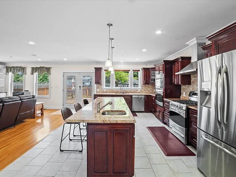 283 Harrison Ave — Photo 9