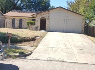 2705 Springlake Ct, Irving, TX 75060