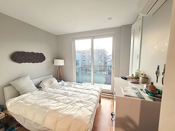 5th image of 13 Jefferson St #2B