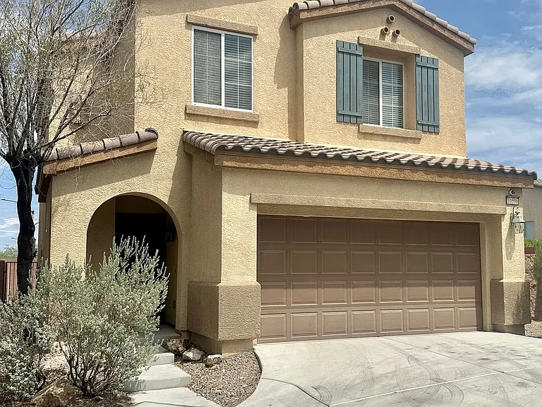 10596 La Campana St — Photo 2