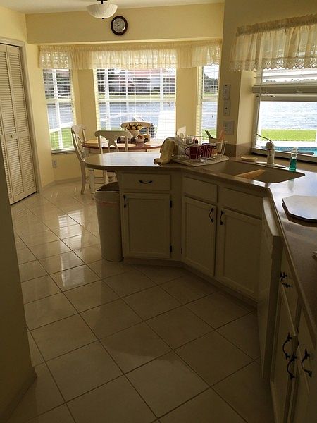 2nd image of 704 Belville Blvd