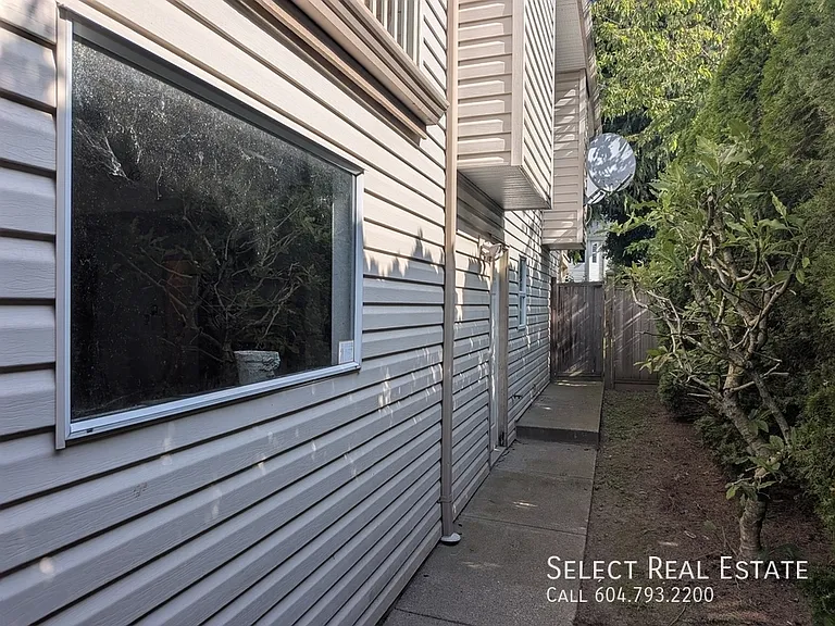 31033 Upper Maclure Rd — Photo 2