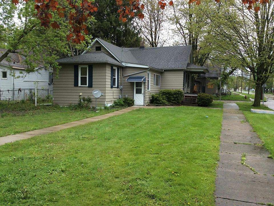 1602 Marquette