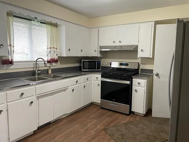 3 bed, 1130 sqft, $1,400 — Photo 2