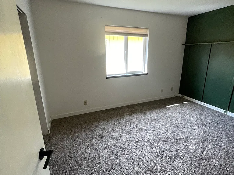112 Cowan Ct #110 — Photo 7