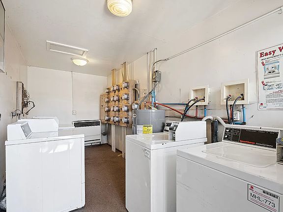 3rd image of 300 31st St NE #P