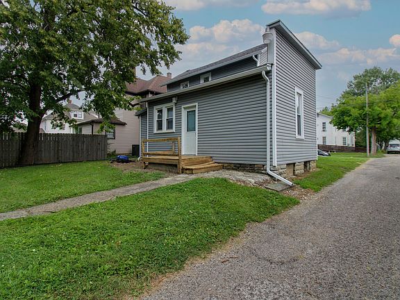 3rd image of 437 Cherry St