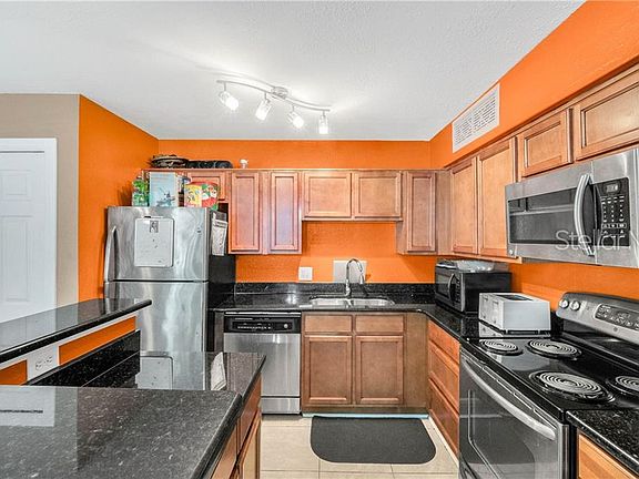 4th image of 320 Forestway Cir Unit 105
