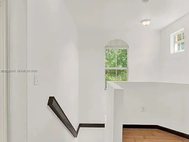 10902 NW 79th St — Photo 7