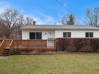 411 Oakwood St, Holly, MI, 48442