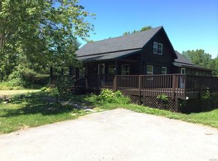 446 Middle Rd, Oswego, NY 13126