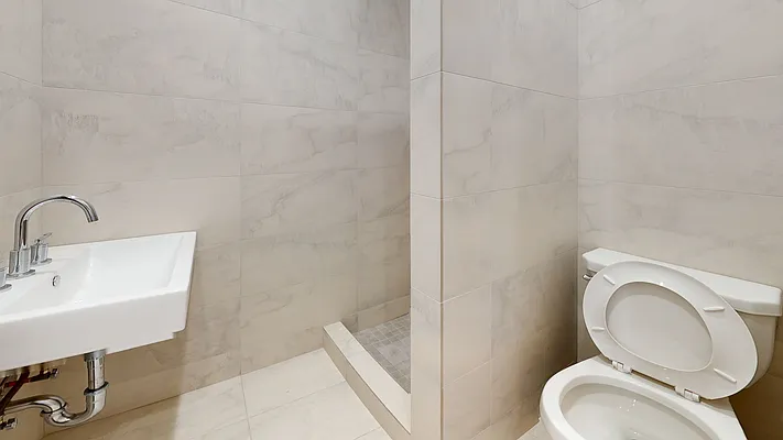 Rented by LandSeair Real Estate Group | media 9