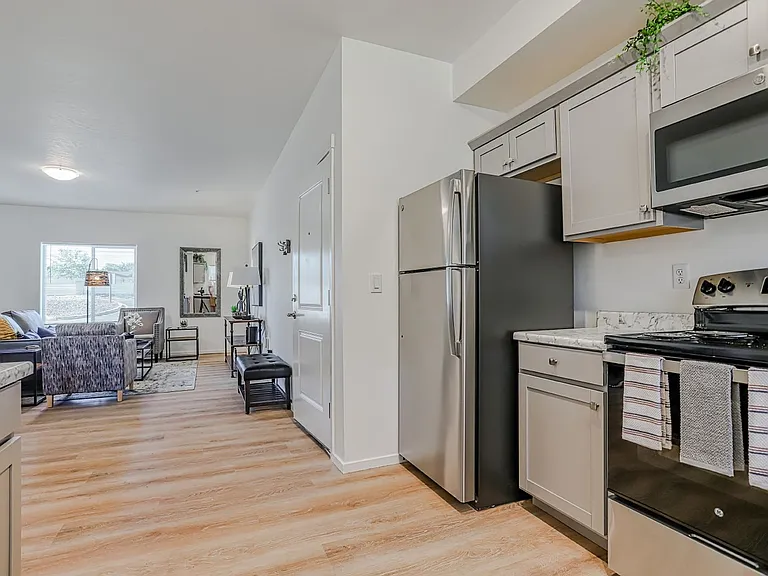 Ridgecrest Apartments — Photo 26