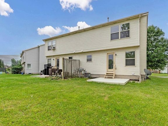 3rd image of 279 Richards Cir #279